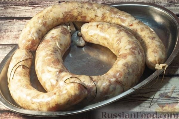 Домашняя колбаса из рубленого мяса и сала