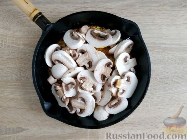 Ячневая каша с грибами, на сковороде