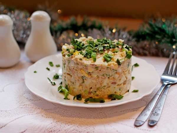 Салат из консервированной сардины с рисом